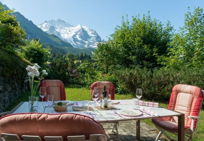 Ferienwohnung in Wengen - Chalet Sonneck Ferienwohnung in Wengen - Chalet Sonneck