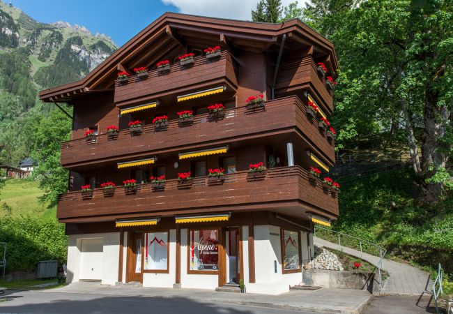 Ferienwohnung in Wengen - Chalet Waldschluecht Ferienwohnung in Wengen - Chalet Waldschluecht