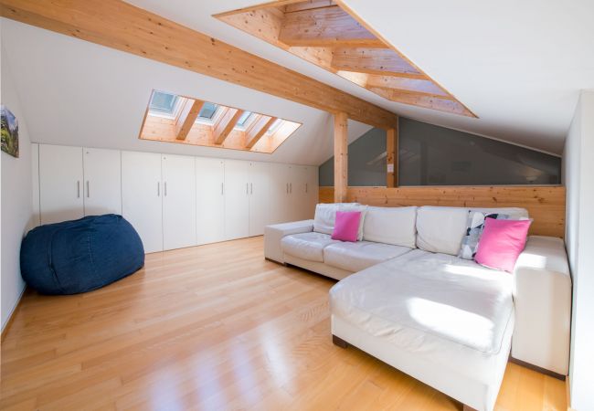 Appartement à Wengen - Chalet Roossi Penthouse Appartement à Wengen - Chalet Roossi Penthouse